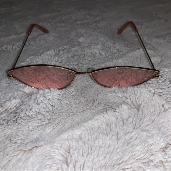 Accessories - cat eye pink tint glasses
